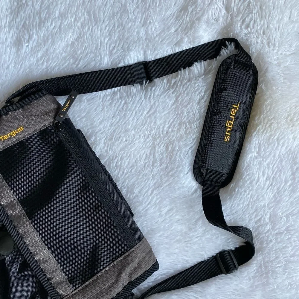 ‎Targus Bag Pockets Adjustable Straps Black Gray